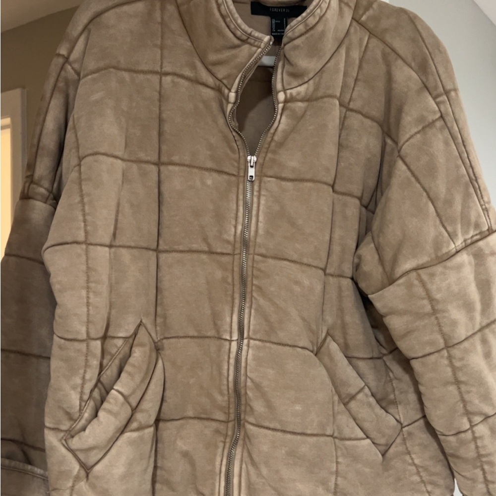 Forever 21 Women's Tan Quilted Jacket - Picture 3 of 3
